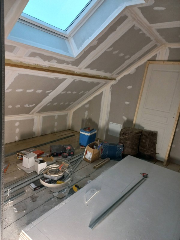 Réalisation d'une chambre dans des combles à vieux Lixheim