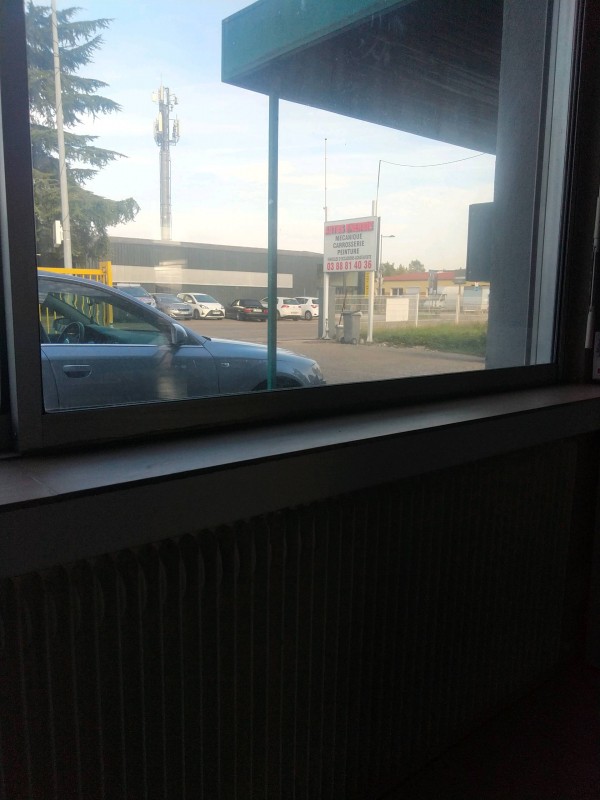 Où trouver un carrossier pour faire le débosselage avec la peinture de mon véhicule à Hoenheim
